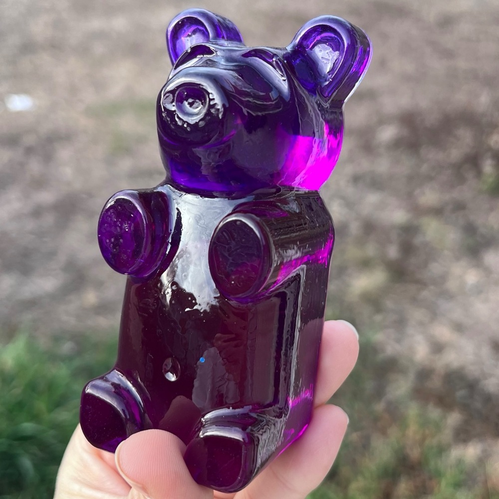 Resin gummy bear 💜